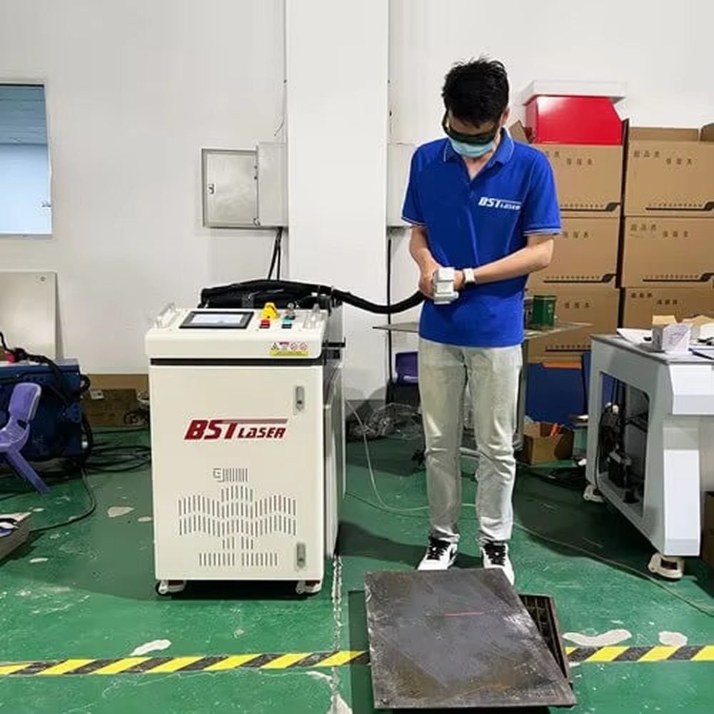 Machine de nettoyage au laser  - Industrial Laser Rust Removal Machine Price avis et prix